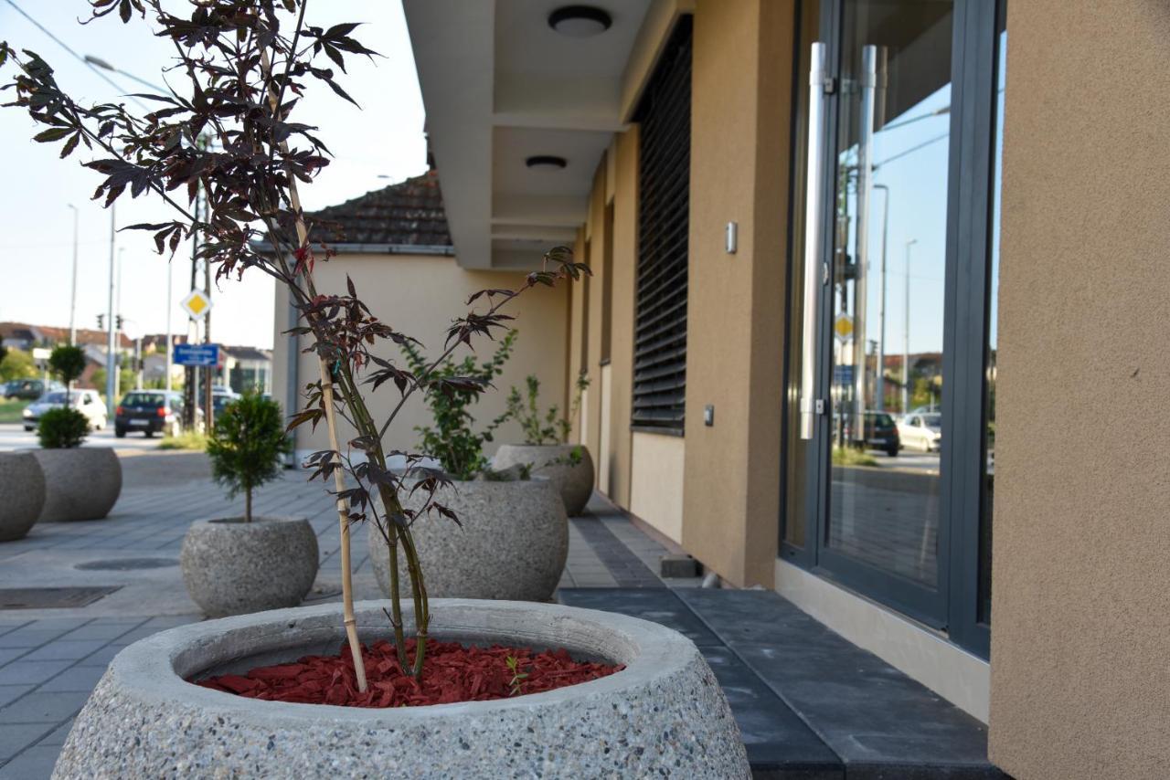 Merak Rooms & Caffe Bar Šabac Dış mekan fotoğraf