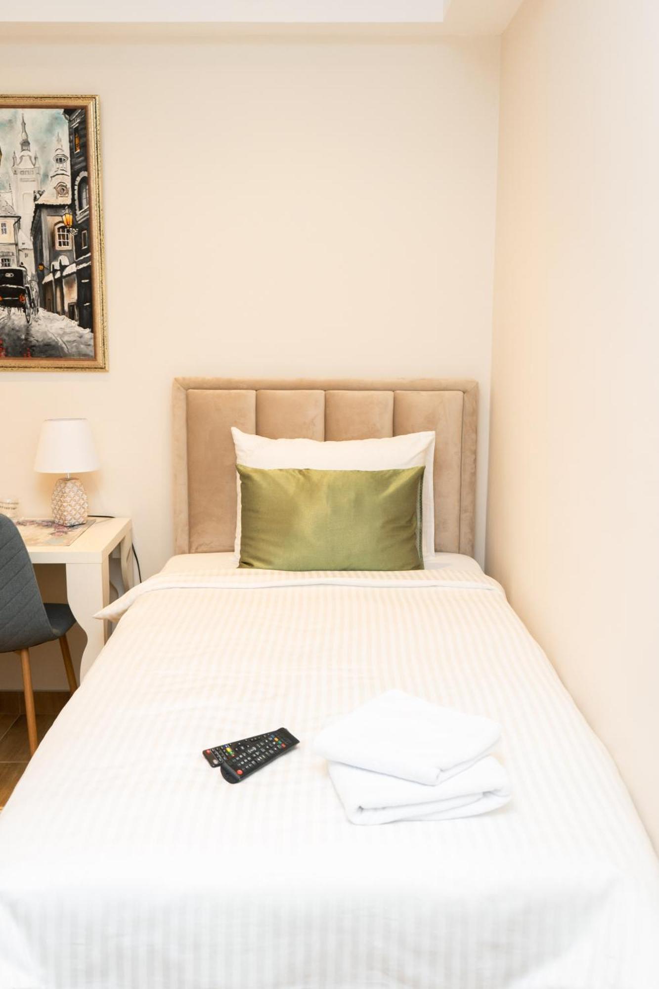 Merak Rooms & Caffe Bar Šabac Dış mekan fotoğraf