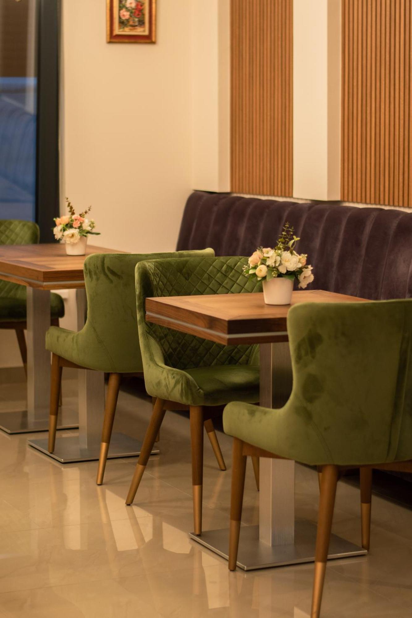Merak Rooms & Caffe Bar Šabac Dış mekan fotoğraf