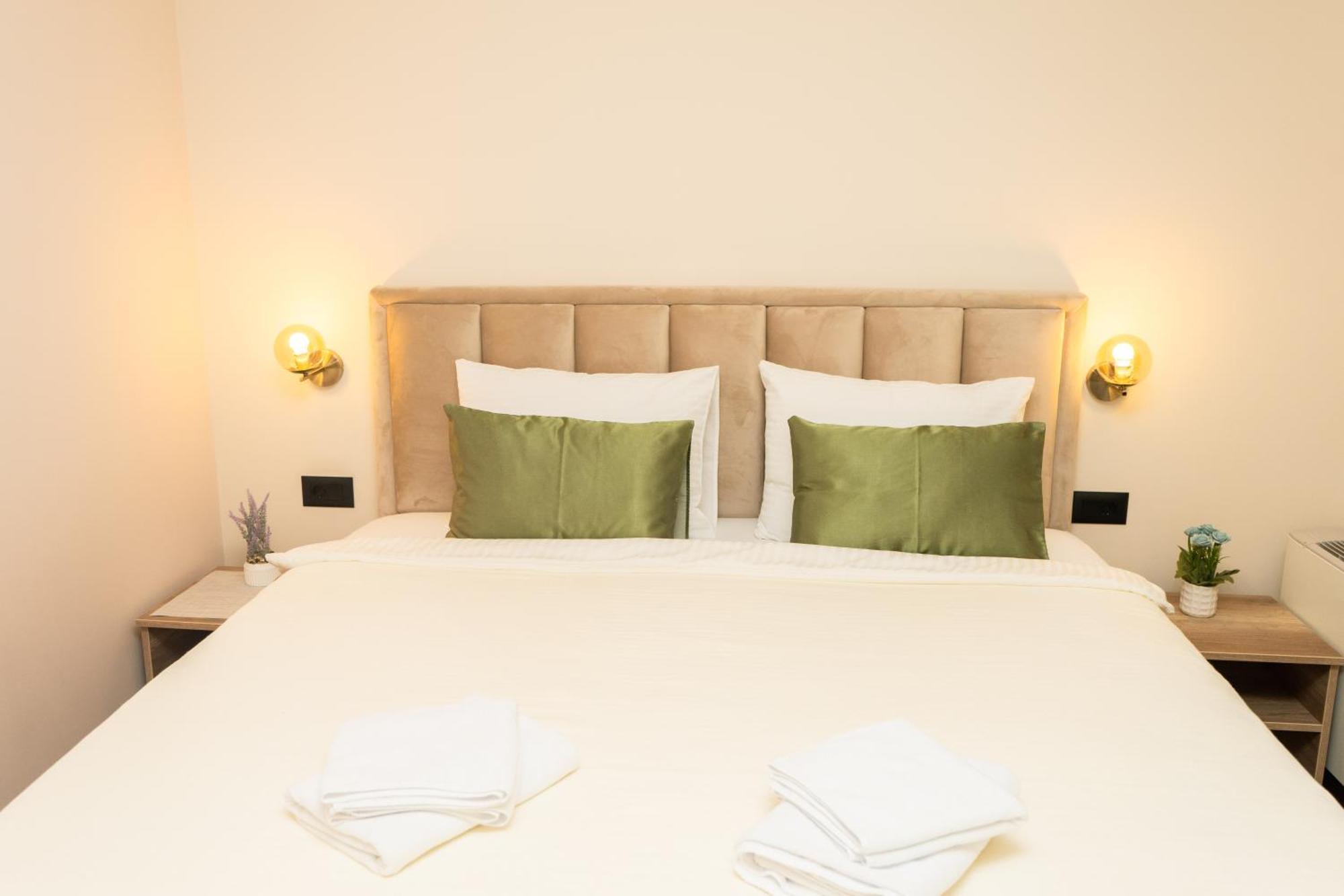 Merak Rooms & Caffe Bar Šabac Dış mekan fotoğraf